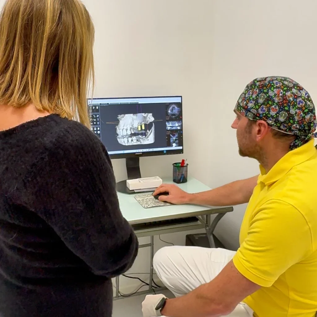 Differenza tra dentiera e impianto dentale 2 Differenza tra dentiera e impianto dentale